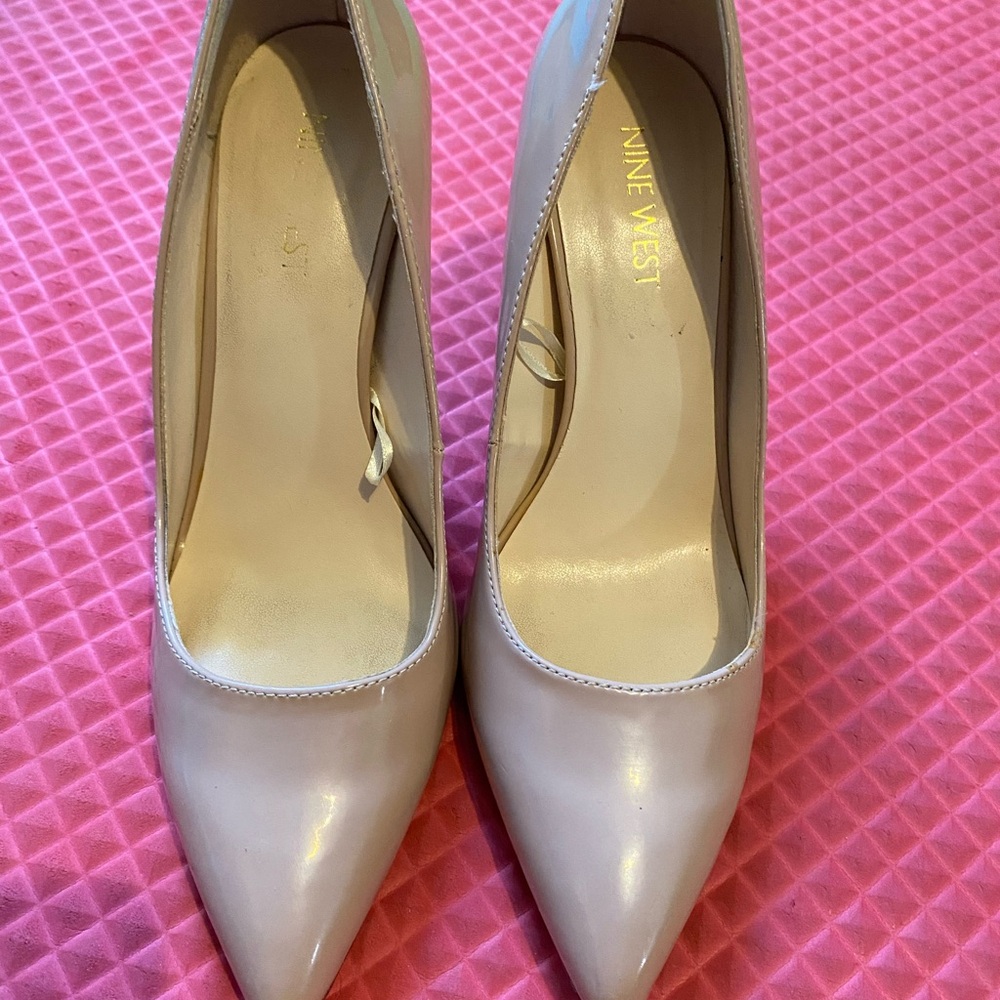 Nine West Cream Stiletto Heels Classic Design